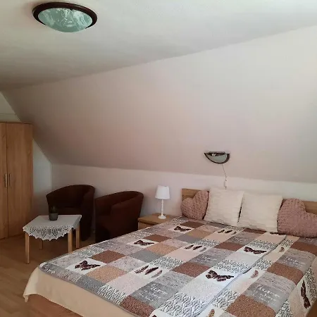 Dora Apartmanhaz דירה