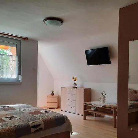 Dora Apartmanhaz Lägenhet