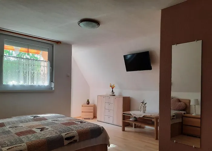 Dora Apartmanhaz דירה