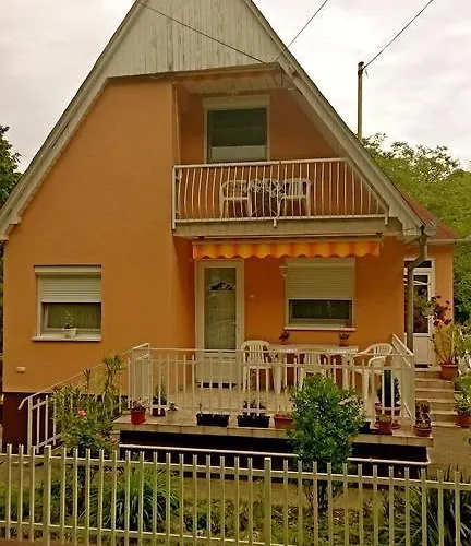 Dora Apartmanhaz דירה